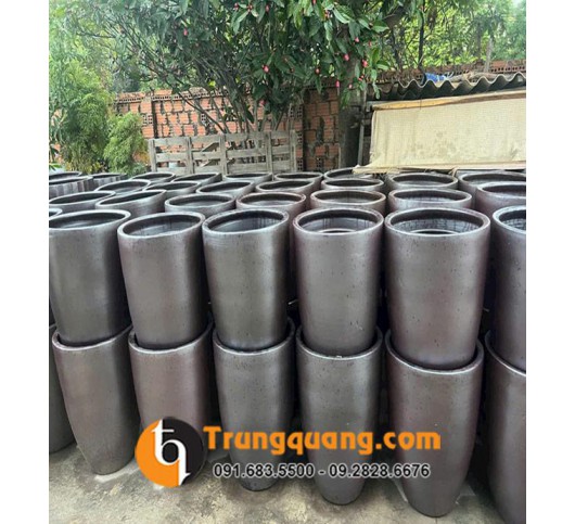 Chậu Bom Sành Nâu – Bí Quyết Phối 5 Kích Cỡ Tạo Chiều Sâu Cho Khu Vườn